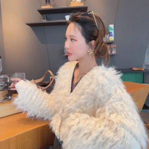 Chunky cream cardigan sweater for women by DonnaElegante – stylish textured knit